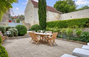 Stunning Home In Fontaine-Henry