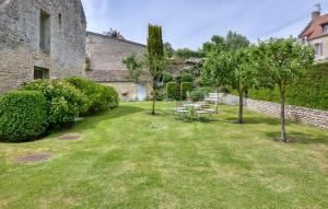 Maisons de vacances Stunning Home In Fontaine-Henry : photos des chambres