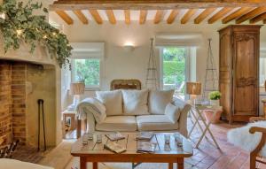 Maisons de vacances Stunning Home In Fontaine-Henry : photos des chambres