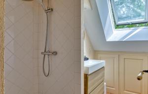 Maisons de vacances Stunning Home In Fontaine-Henry : photos des chambres