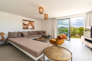 Maisons de vacances La Villa Ghijuvani - Piscine Privee avec Vue Mer : photos des chambres