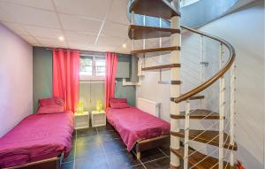 Maisons de vacances 2 Bedroom Cozy Home In Athis Mons : photos des chambres