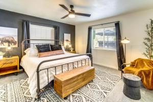 Walk to Trails Modern Munds Park Mountain Retreat