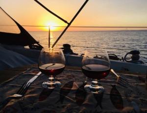 Magnificent sailboat with free parking for cars - Ubytování bez kategorie ve městě Valencie