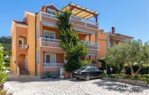Amazing Apartment In Barbat Na Rabu 