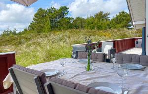 3 Bedroom Beautiful Home In Blåvand