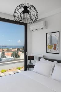 Skyline Luxury Apartment with Stunning Terrace #Free Parking# by BiNoBi!