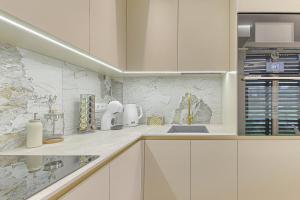 Premium apartment x free parking x 24x7