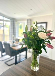 Hollicarrs - Oak Tree Lodge