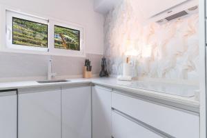 Atlantic Lookout by Atlantic Holiday