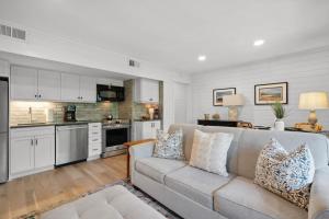 4258 Mariners Watch Villa by Akers Ellis Rentals