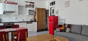 Appartements Evasion ensoleillee a St Jean de Luz Studio coquet avec balcon : photos des chambres