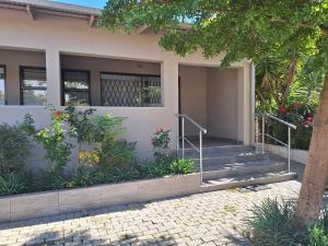 Bustani 1 Self Catering Studio Minimum 2 Nights