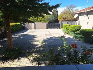 Bustani 1 Self Catering Studio Minimum 2 Nights