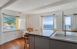 Cozy Apartment In Camogli With Wifi