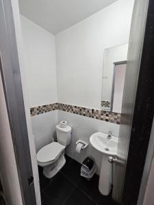 Cute apartment close to the airport American Embassy and conecta