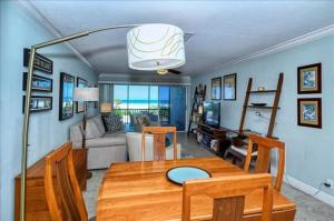 Crescent Royale Condominiums 308