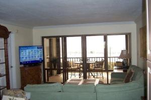 Crescent Royale Condominiums 512