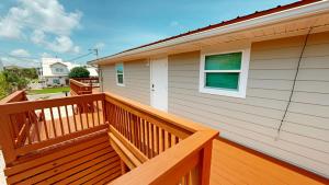 Canal Breeze Cottage