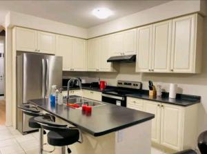 15 mins from Niagara falls-5 Bedrooms Inn