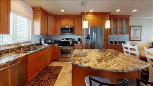 Crescent Royale Condominiums 507