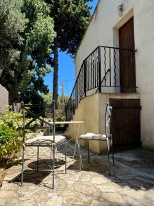 Studio avec terrasse, parking et clim à 10 min à pied du vieux port