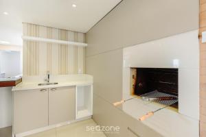 Apto c Churrasq. 3Qts 700m do Lago Negro ALT0402