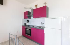 1 Bedroom Beautiful Apartment In Omis 