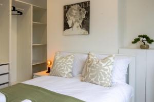 Massive 2-Bedroom Apartment, Central London