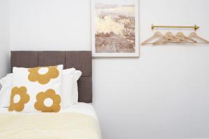 Modern 3 Bed - M4 ACCESS - Wi-Fi