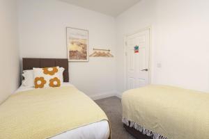 Modern 3 Bed - M4 ACCESS - Wi-Fi