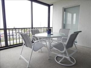 Crescent Royale Condominiums 407