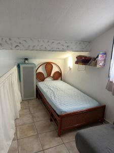 Petite maison climatisée 35 m2 avec piscine-Le Lavandou-plage 700 m