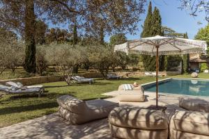 Maisons d'hotes MAS MILLESIME - Chambre double - petit dejeuner - piscine - Mas du XVIIIeme siecle proche Saint-Remy-de-Provence : photos des chambres