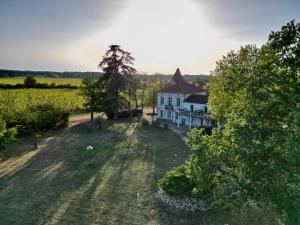 B&B / Chambres d'hotes CHATEAU LA LOGE : photos des chambres