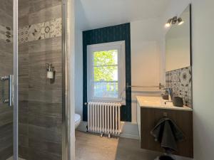 B&B / Chambres d'hotes CHATEAU LA LOGE : Chambre Double avec Terrasse
