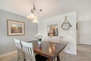 Crescent Royale Condominiums 102