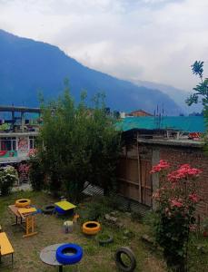 Buddies Stay Café Community