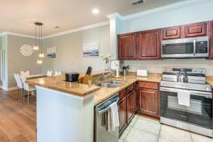 8 Mi to Disney Parks Family Davenport Condo