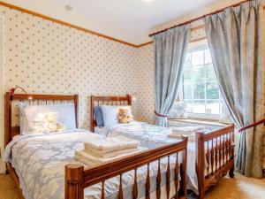2 bed in Lydney 83446