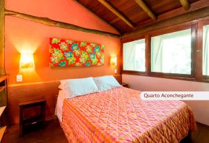 Chalé Completa com Cozinha e Estacionamento! Rio Privativo no quintal e Piscina I Descanse e Aproveite I 18 min do centro de Paraty e Praias