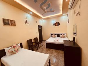 ATULYAM STAYs VRINDAVAN