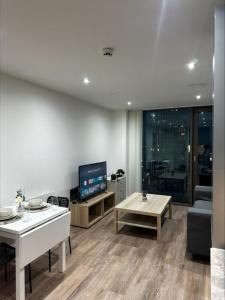 1BD City-Centre Magical Views