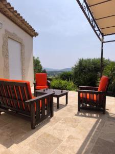 Villas Sublime villa climatisee avec piscine vue mer et collines : photos des chambres