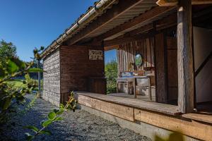 Tentes de luxe Nuit *e* Toilee a la Ferme du Petit Puyaume : photos des chambres