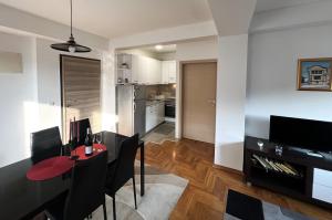 Bros Apartment
