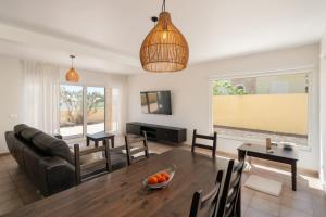 Moradia Felicidade Rocha PXO by An Island Apart