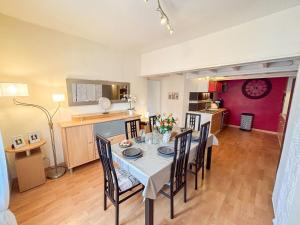 Appartements Duplex centre-ville - Le Beausset : photos des chambres