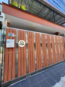 55 Hostel Soi Phetkasem 51