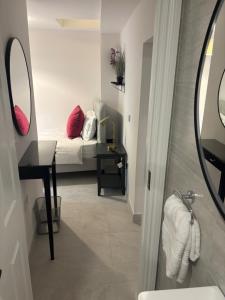 Room in The Heart of Galway